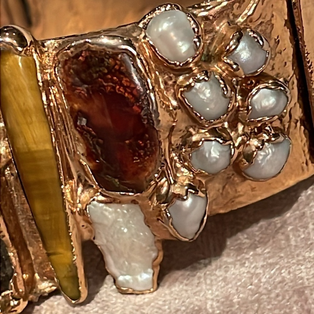 Chunky Biwa Pearl, Quartz & Tigers Eye Cuff Bracelet - Picture 7 of 12